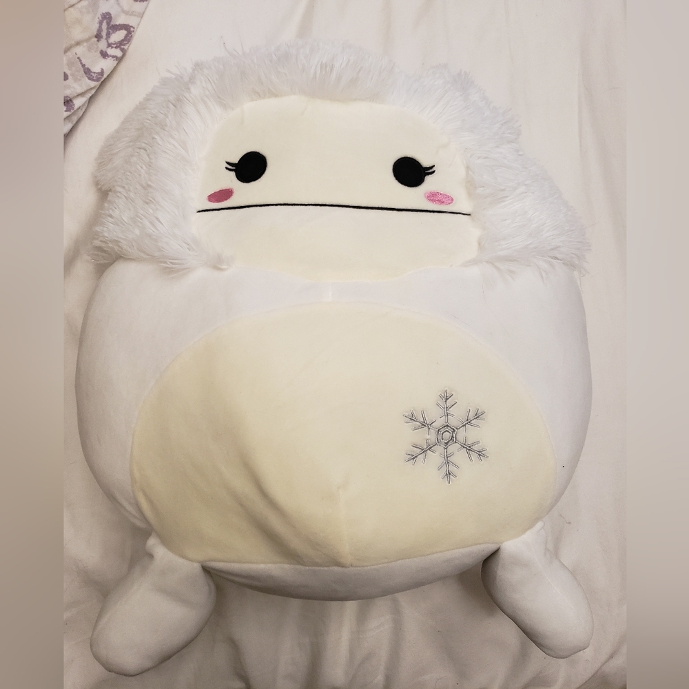 BNWT 16" Ever Squishmallow